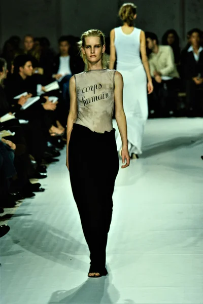 Look 50